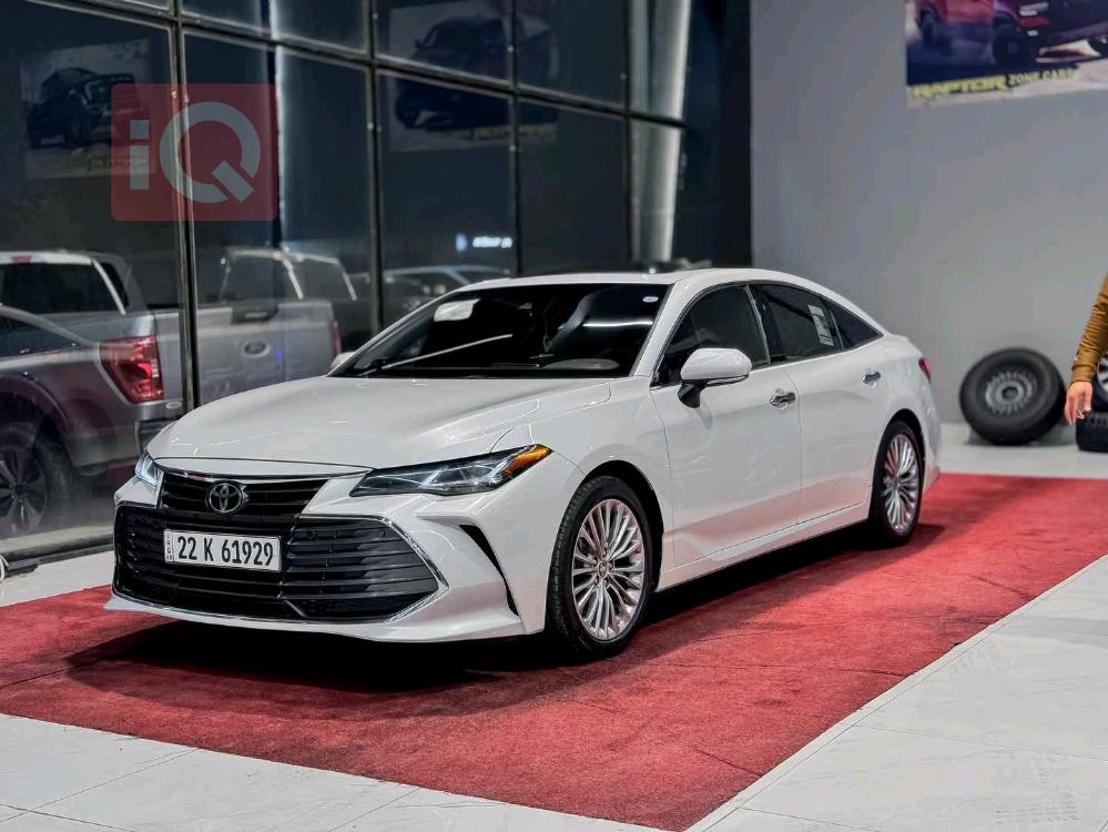 تويوتا أفالون